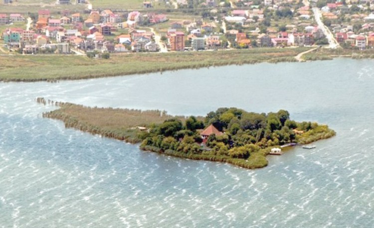 Insula Ovidiu