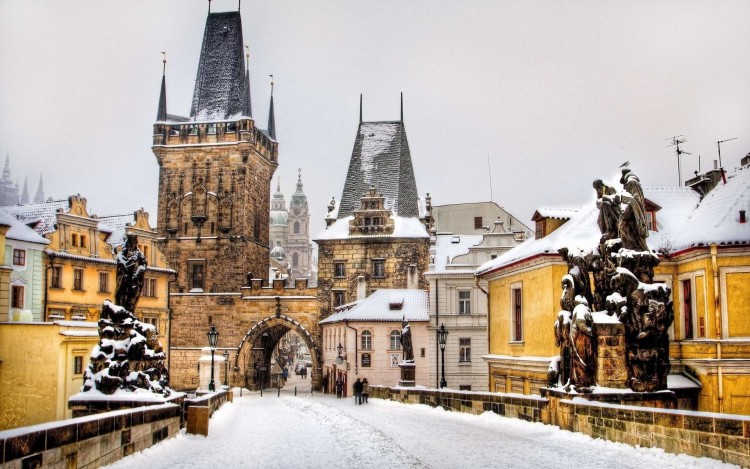 prague_czech_republic_winter_buildings_people_hd-wallpaper-56995