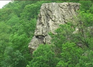 Sfinxul de la Topleț – Valea Cernei