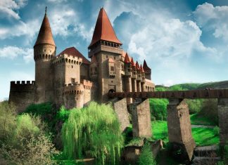 Castelul Corvinilor – cetatea medievală a Hunedoarei