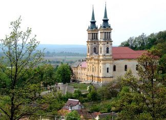 Mănăstirea Maria Radna, important loc de pelerinaj în vestul ţării