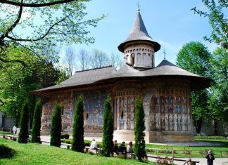 7 mănăstiri din Moldova care nu trebuie ratate