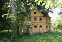 Castelul de lângă Timișoara – istoria palatului din Banloc FOTO