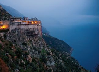 Obiective turistice unde accesul femeilor este interzis