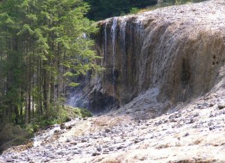 Trei minuni naturale ale României
