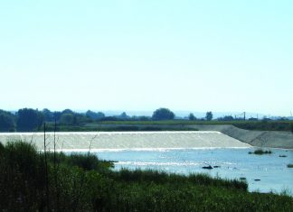 Barajul de la Coșteiu – locul în care Timișul și Bega sunt ținute în frâu de 300 de ani