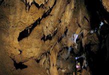 Peștera Albastră – locul din Banat vizitat anual de mii de turiști