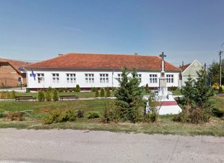 Monumentul lui Ţichindeal Gură de Aur