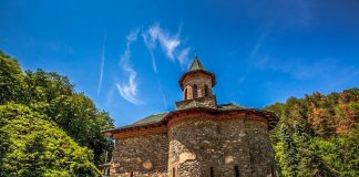 Mănăstirea Prislop – locul în care Arsenie Boca comunica cu Divinitatea