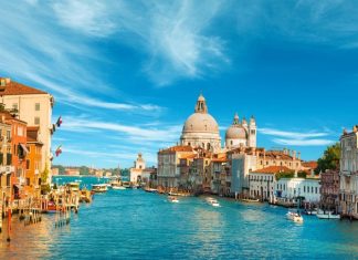 Unde fugim din Timisoara in minivacanta de 1 Mai? Super oferte LAST MINUTE la Londra, la Venetia sau in Istanbul