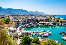 Cipru s-a deschis turiștilor vaccinați