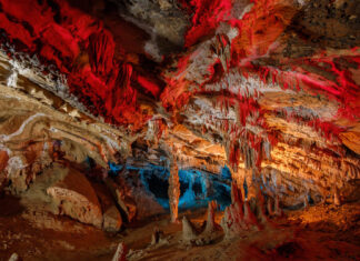 Peştera Comarnic, cea mai frumoasă din Banat, va fi deschisă șapte zile din șapte, începând din 1 august