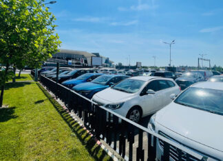 Parcarea de la Aeroportul Timișoara intră în reparații: pasagerii, sfătuiți să aleagă transportul public